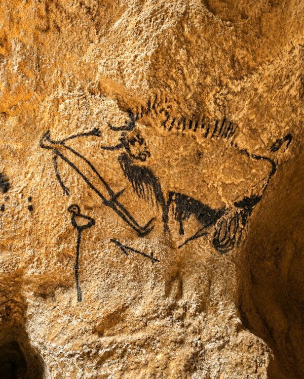 Scène du Puits à Lascaux IV avec bison blessé et homme à tête d’oiseau